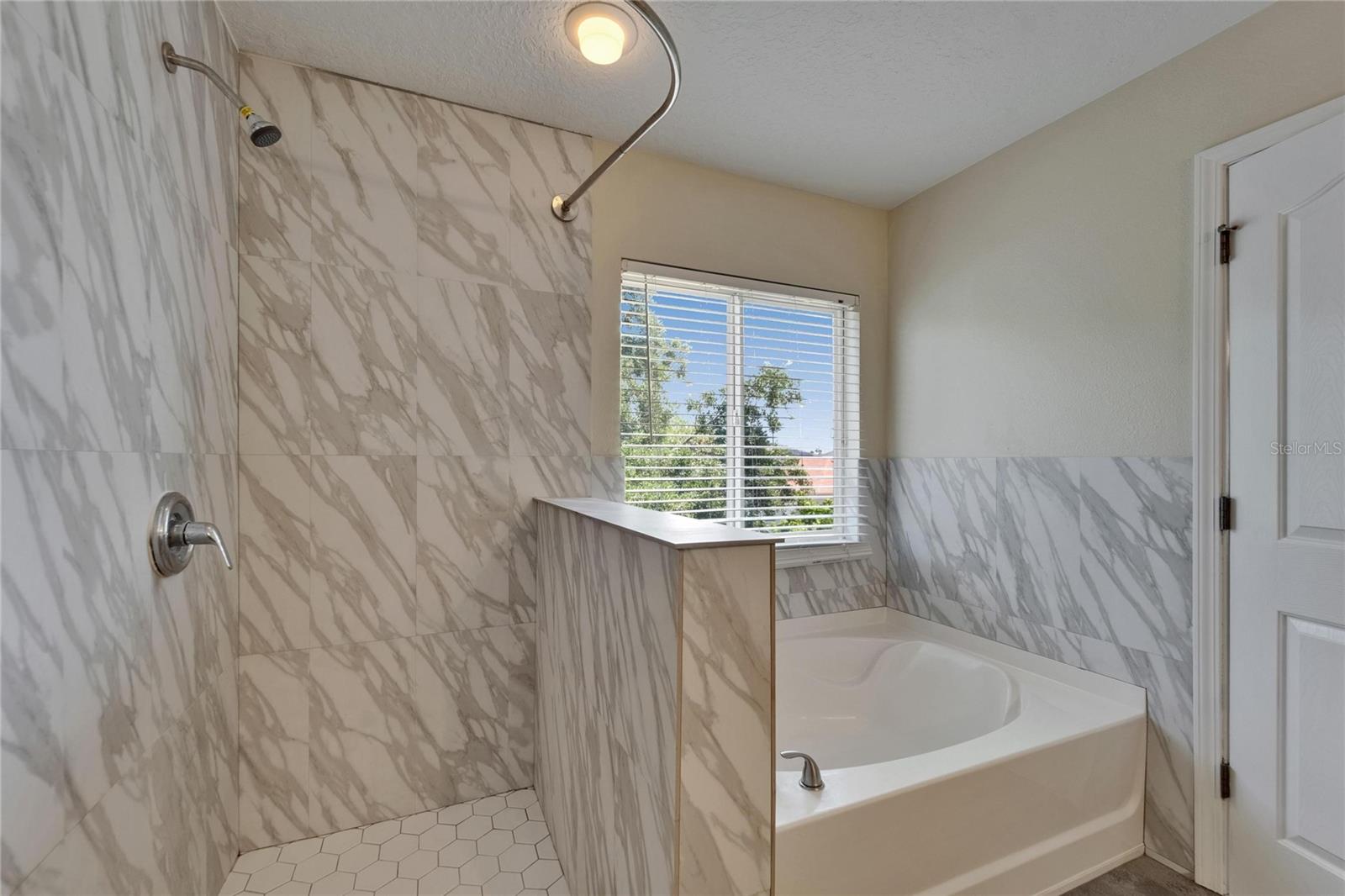 Image 42 of 64 For 2415 Brownwood Drive