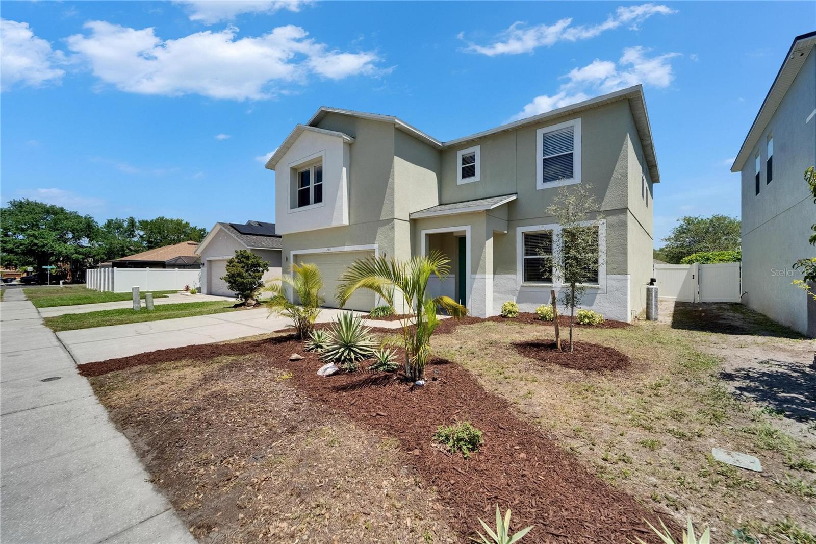Image 5 of 64 For 2415 Brownwood Drive