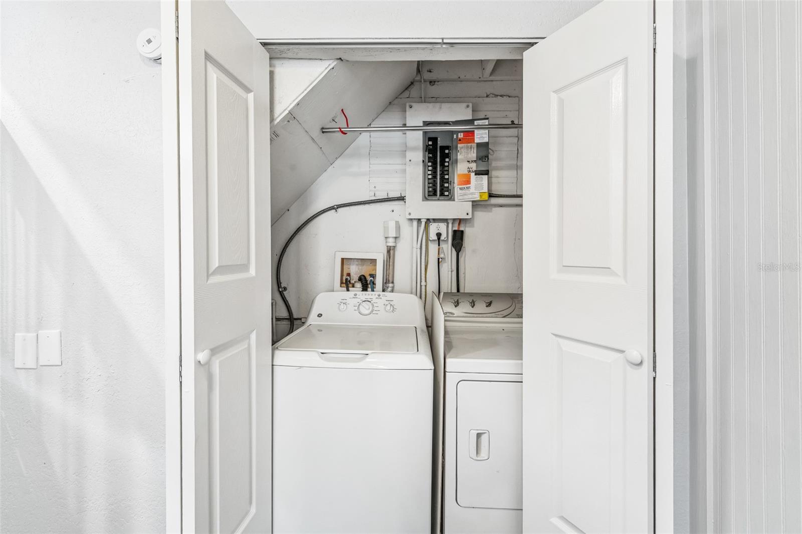 Image 11 of 16 For 2158 6th Avenue N