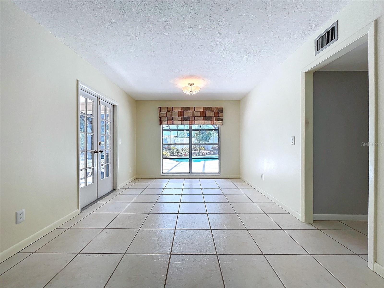 Image 14 of 89 For 7307 Summerbridge Drive