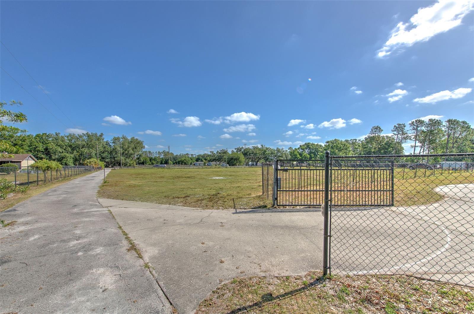 Image 15 of 36 For 6709 Knights Griffin Road