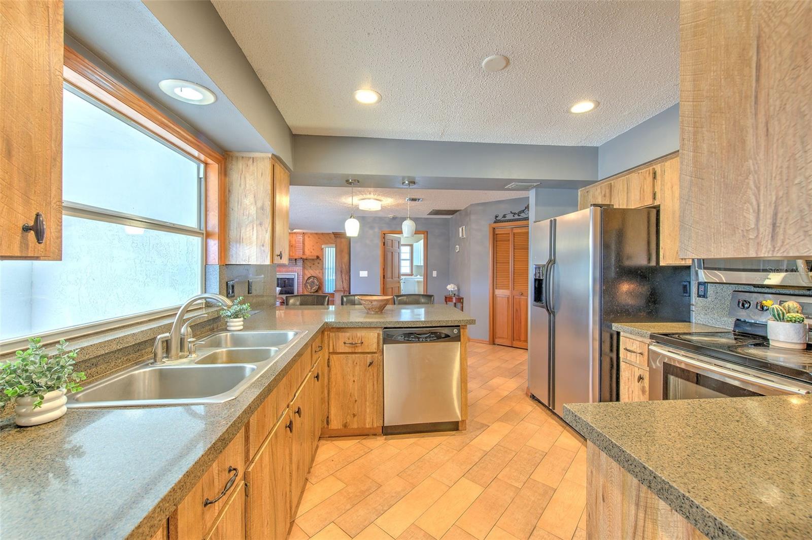 Image 22 of 36 For 6709 Knights Griffin Road