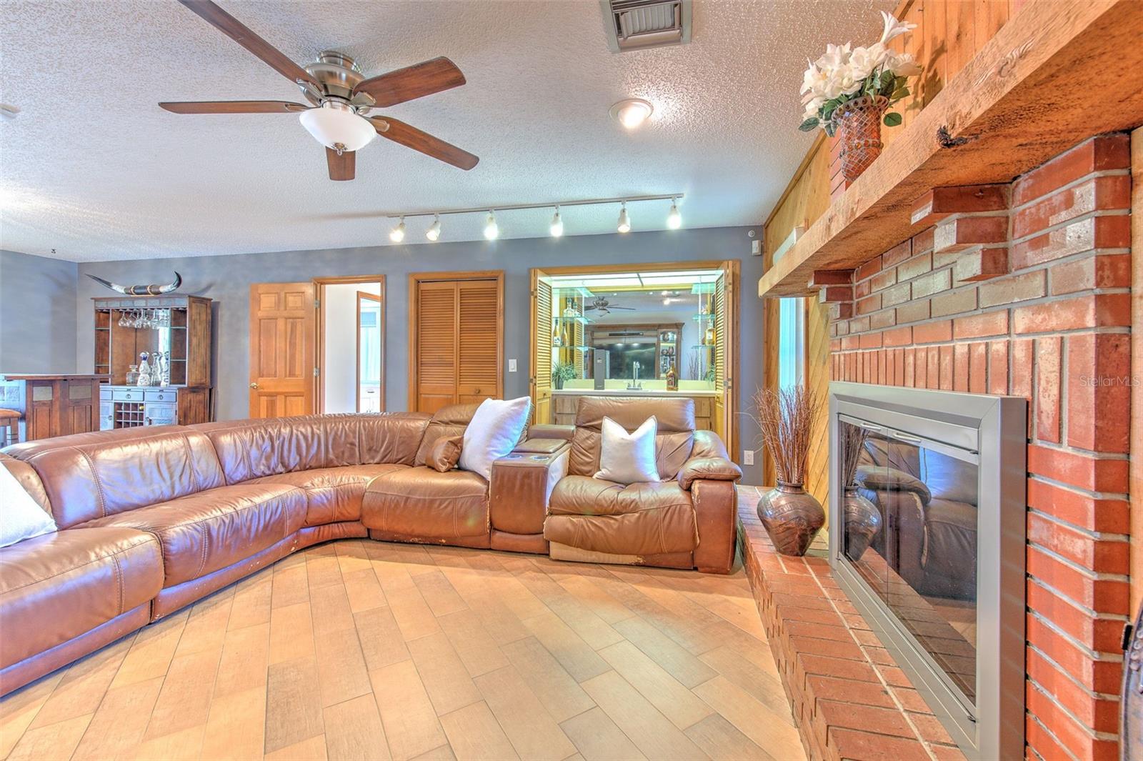 Image 27 of 36 For 6709 Knights Griffin Road