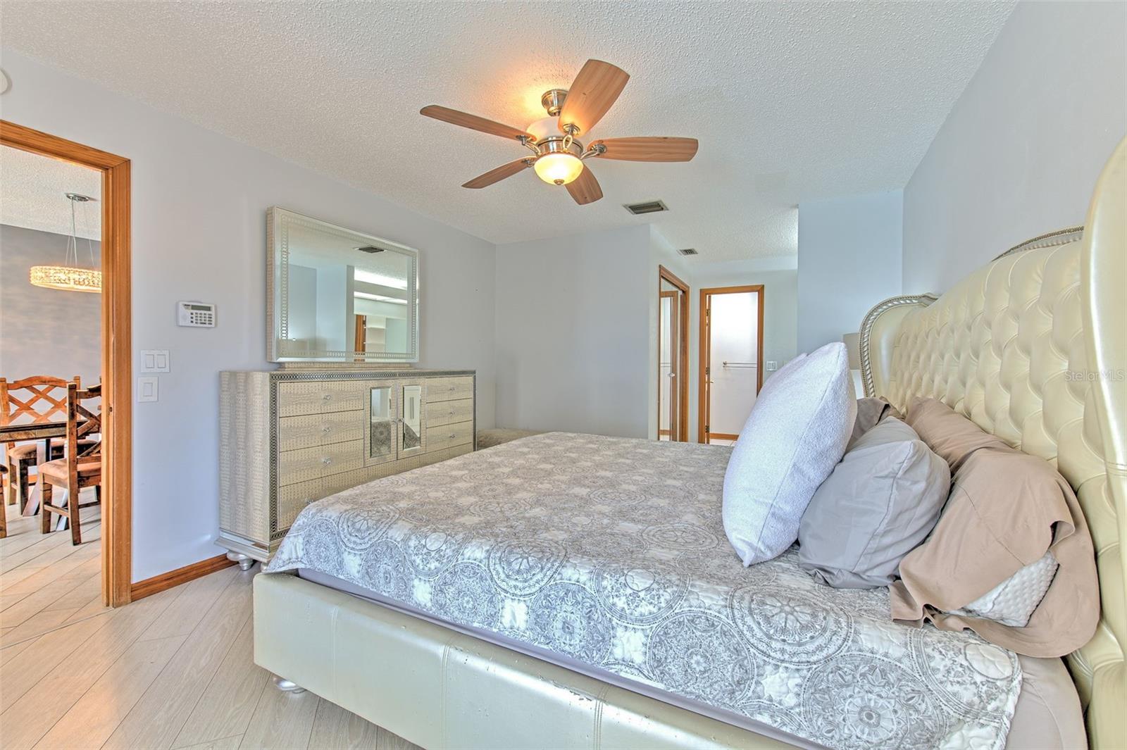Image 28 of 36 For 6709 Knights Griffin Road