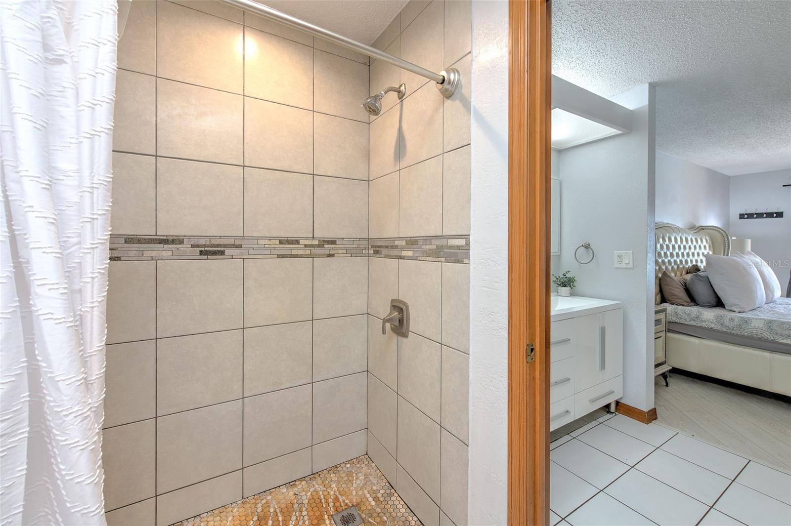 Image 31 of 36 For 6709 Knights Griffin Road