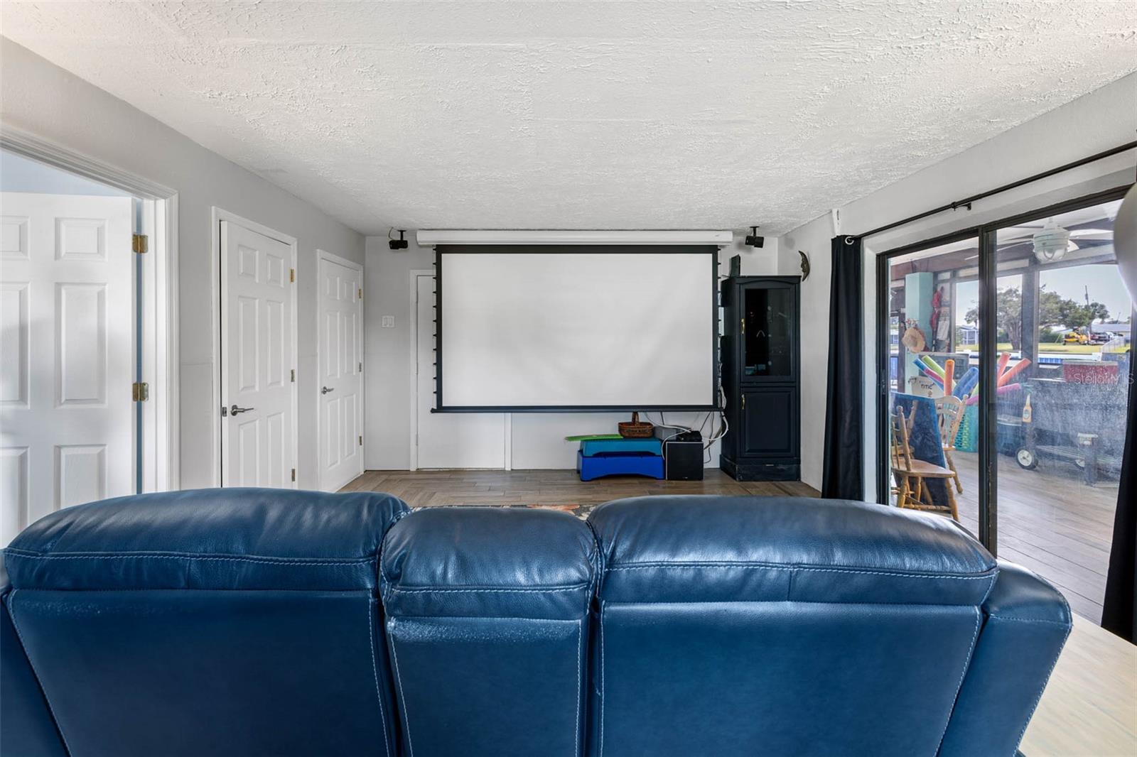 Image 42 of 59 For 4030 Flamingo Boulevard