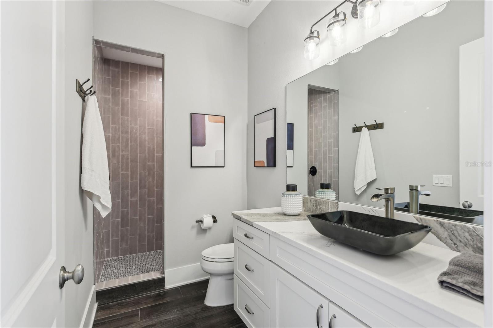 Image 20 of 56 For 32860 Drake Estates Way