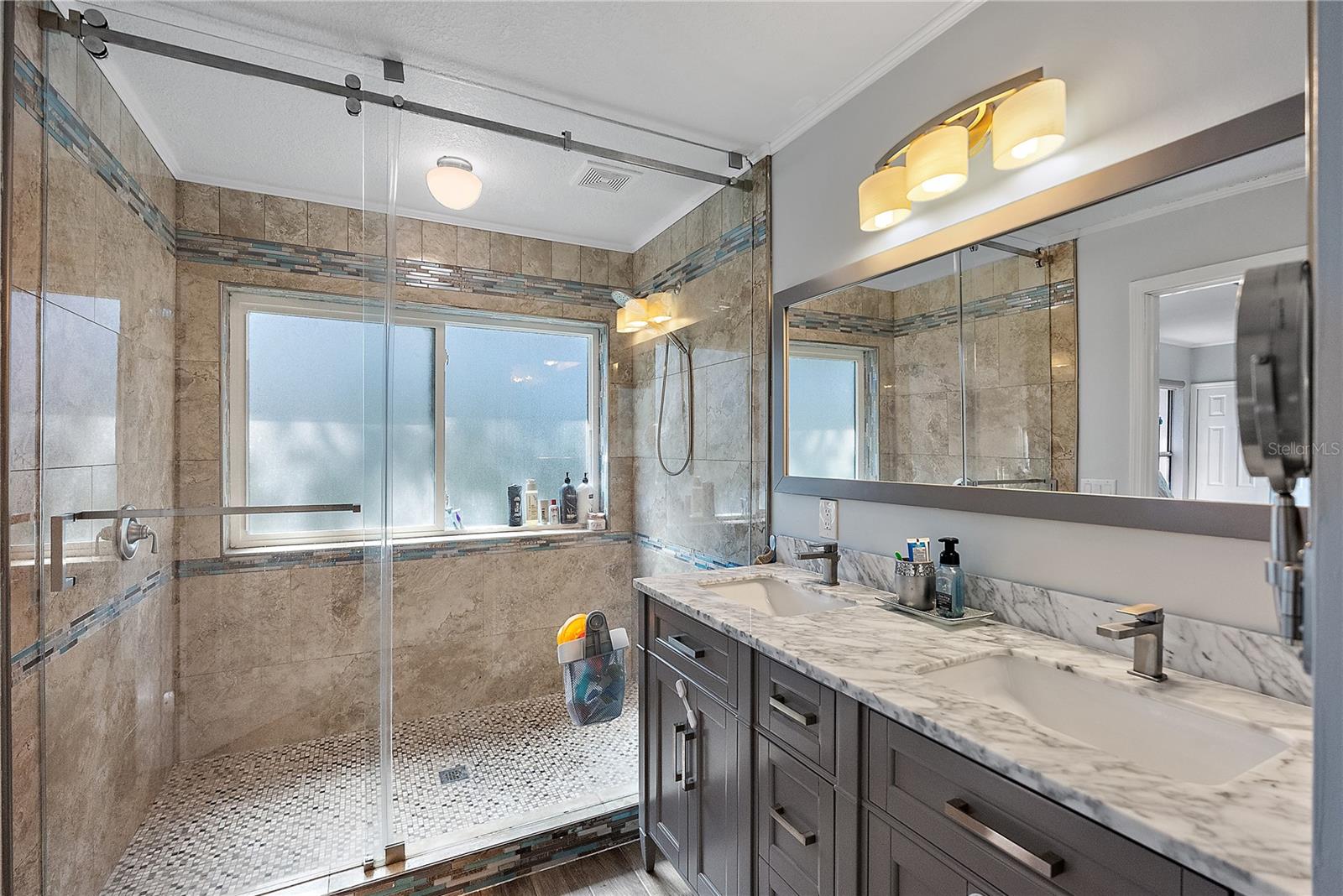 Image 7 of 49 For 7418 Bay Drive