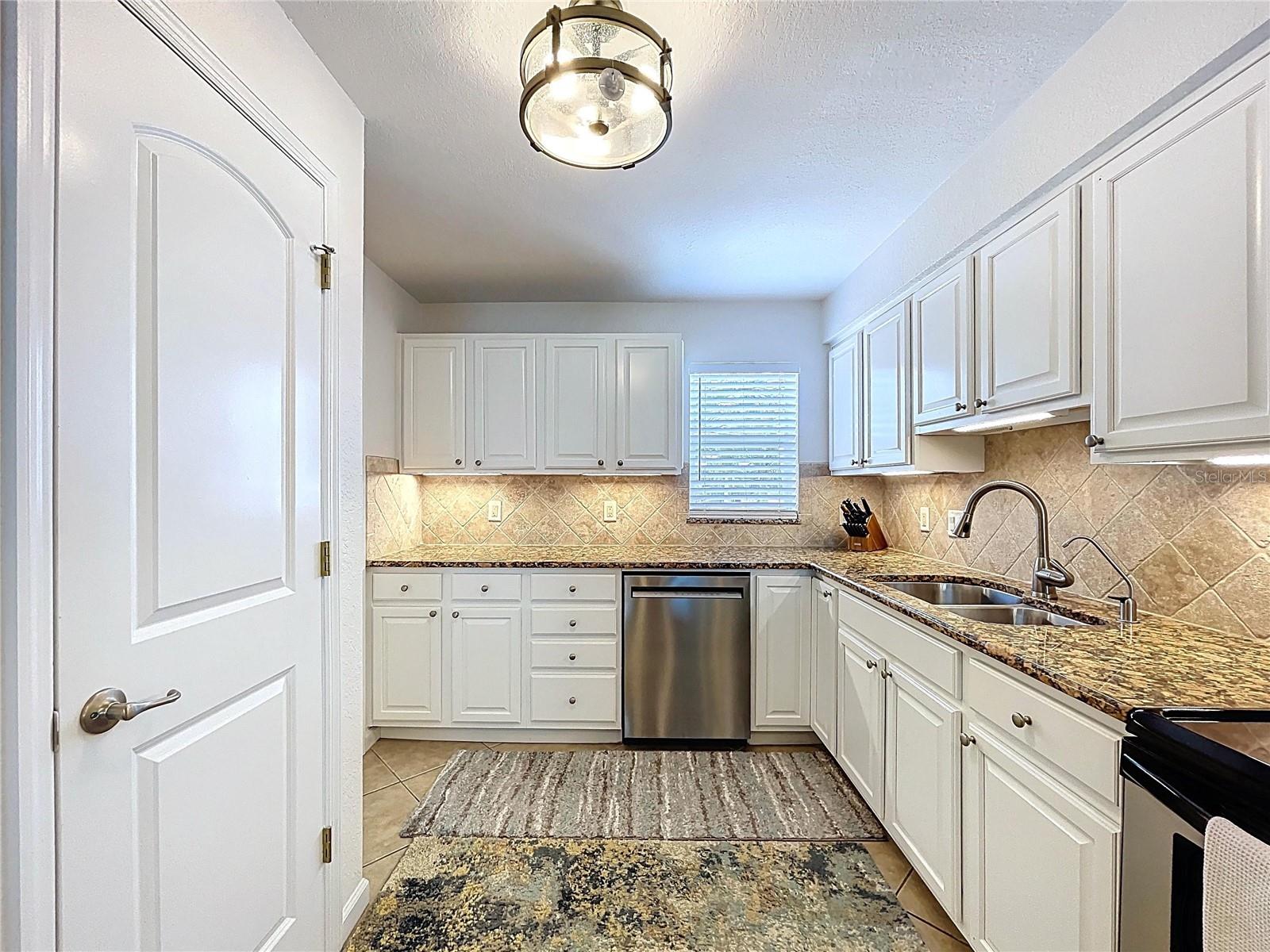 Image 9 of 36 For 2675 St Josephs Drive E C