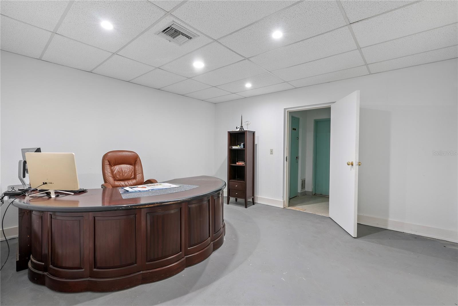 Image 11 of 33 For 12425 Florida Avenue
