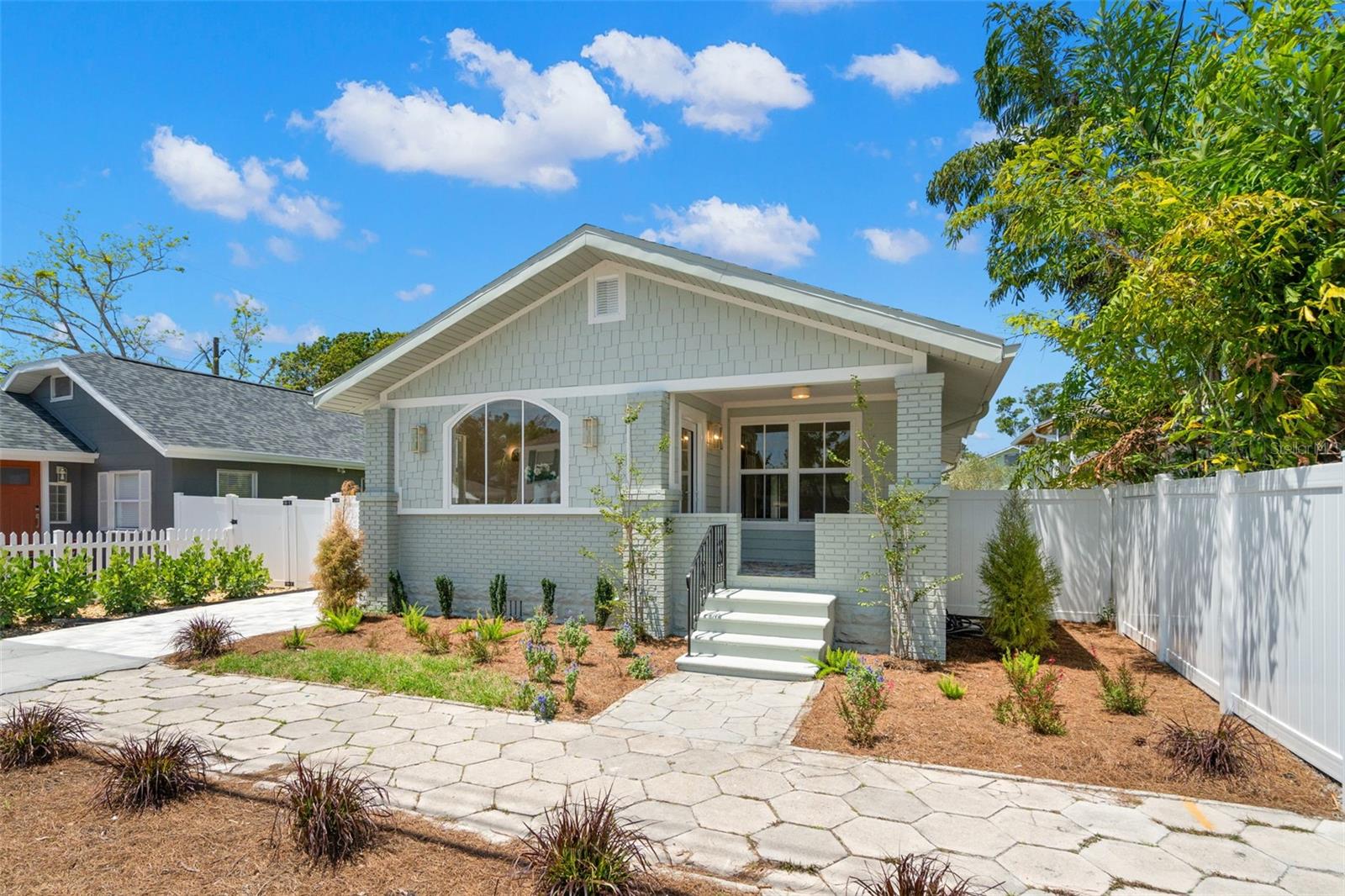 Details for 422 24th Street N, ST PETERSBURG, FL 33713