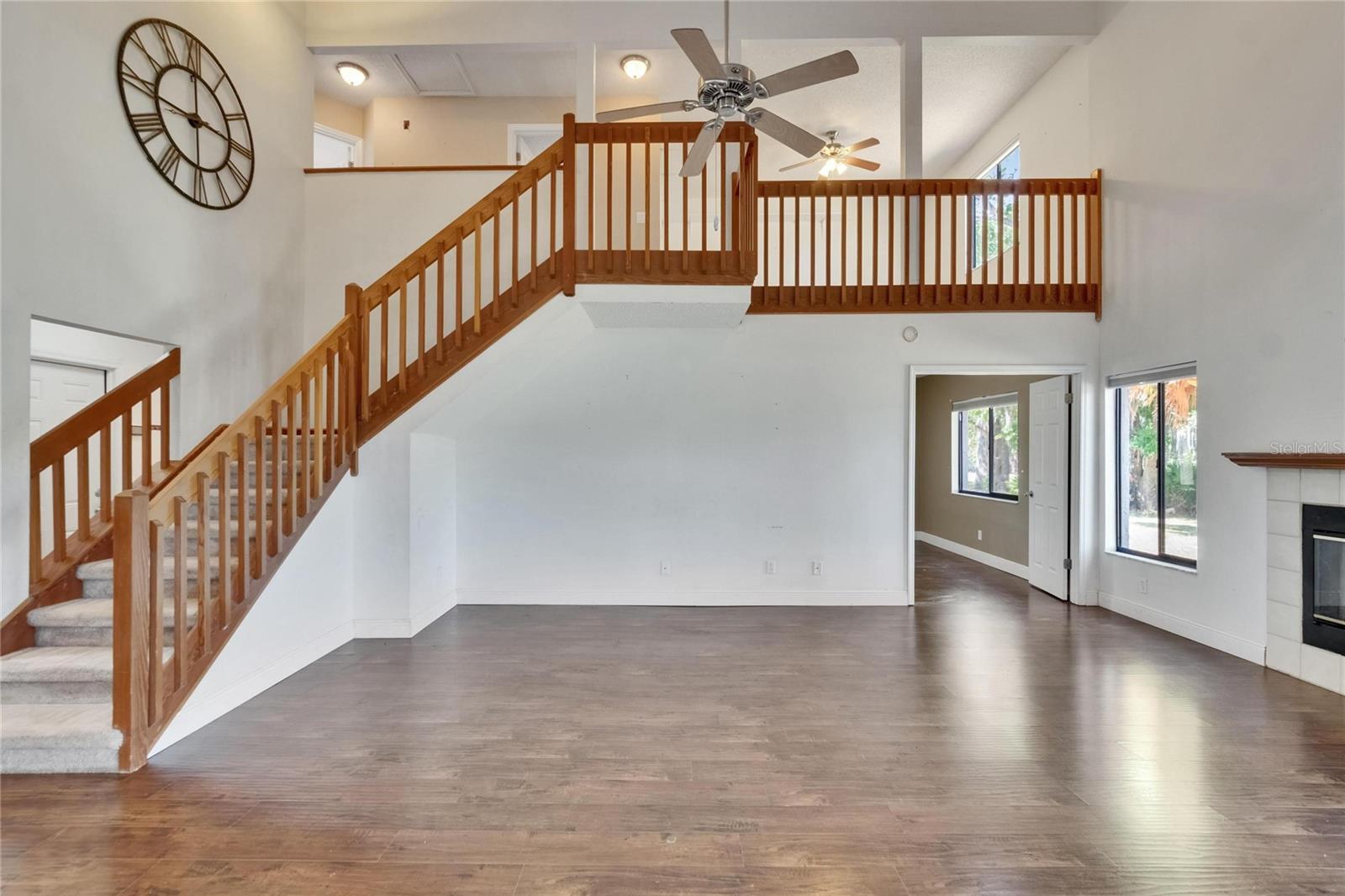 Image 49 of 87 For 4225 Barret Avenue