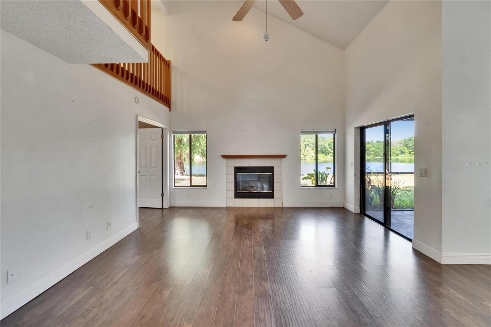 Image 8 of 87 For 4225 Barret Avenue