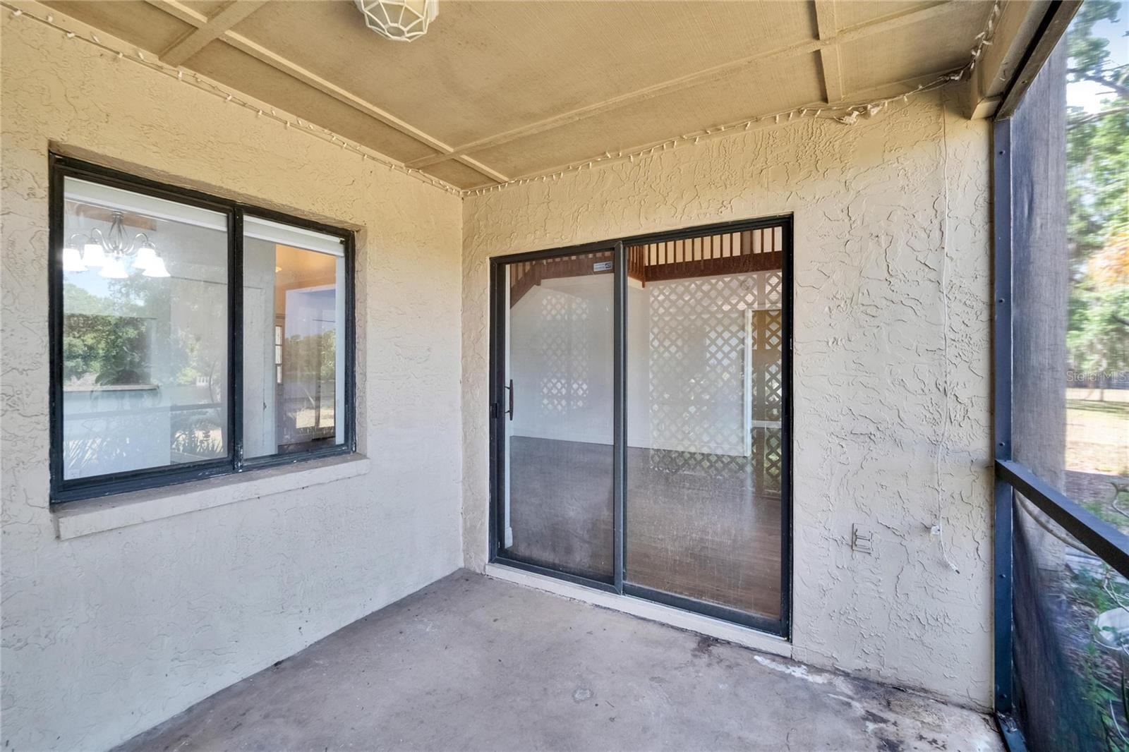 Image 80 of 87 For 4225 Barret Avenue