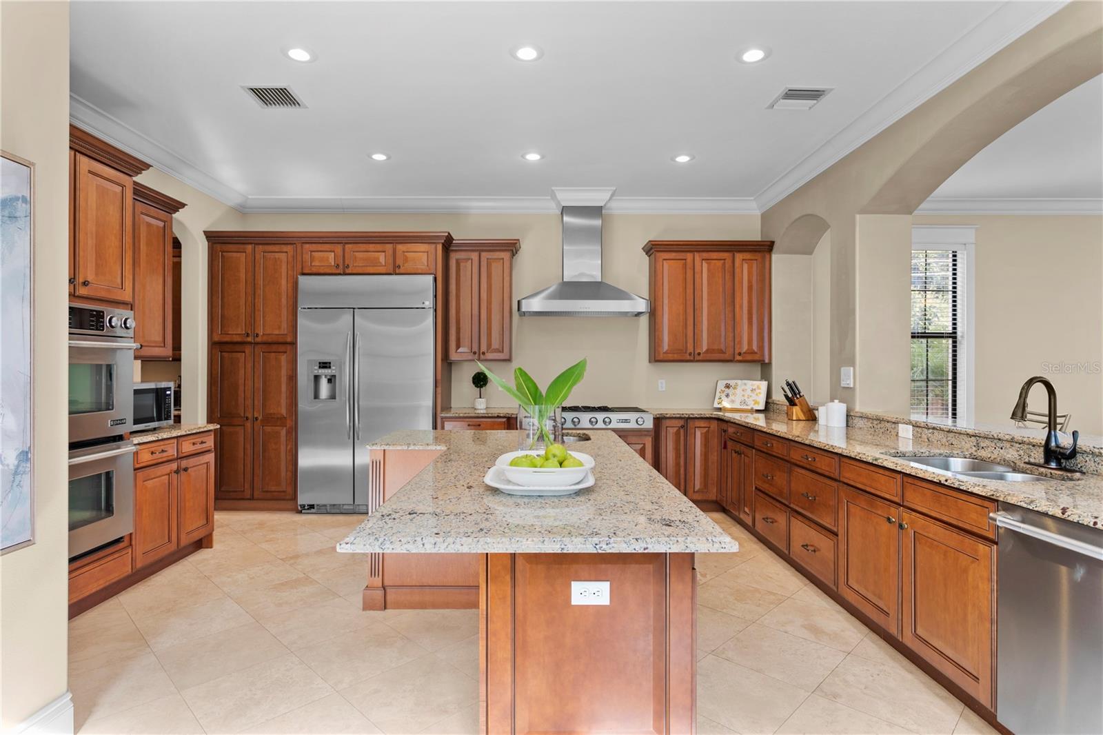 Image 14 of 47 For 601 Bosphorous Avenue
