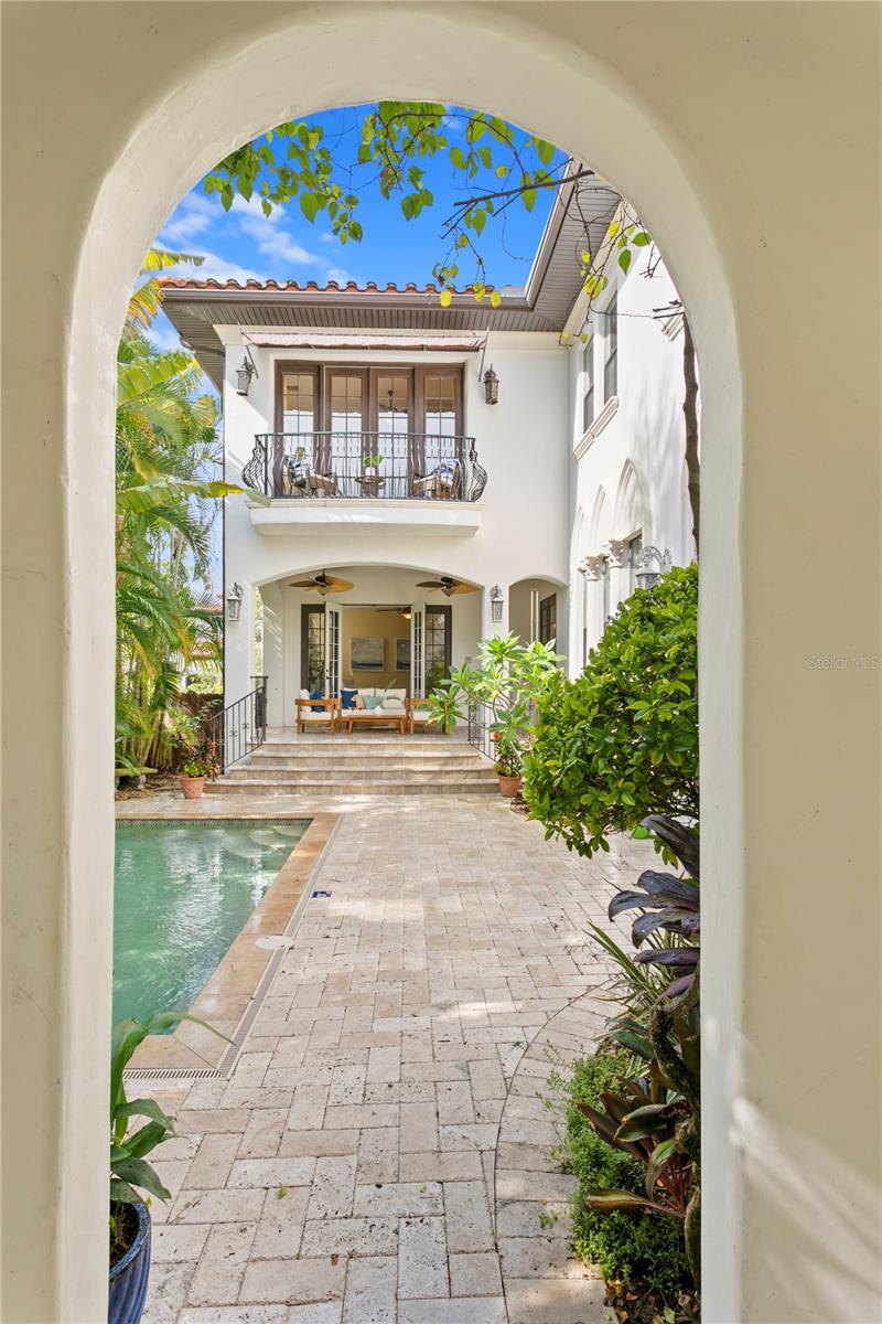 Image 36 of 47 For 601 Bosphorous Avenue