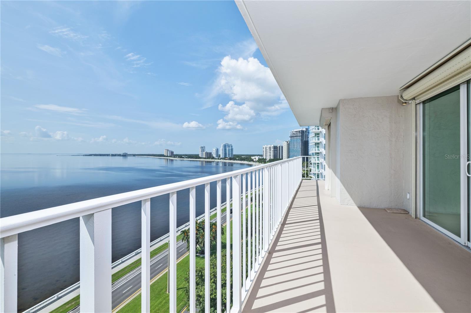 Image 18 of 33 For 2611 Bayshore Boulevard 1201