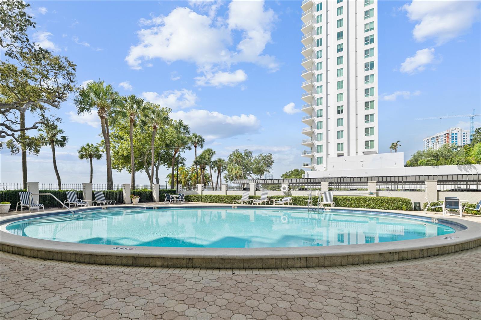 Image 28 of 33 For 2611 Bayshore Boulevard 1201