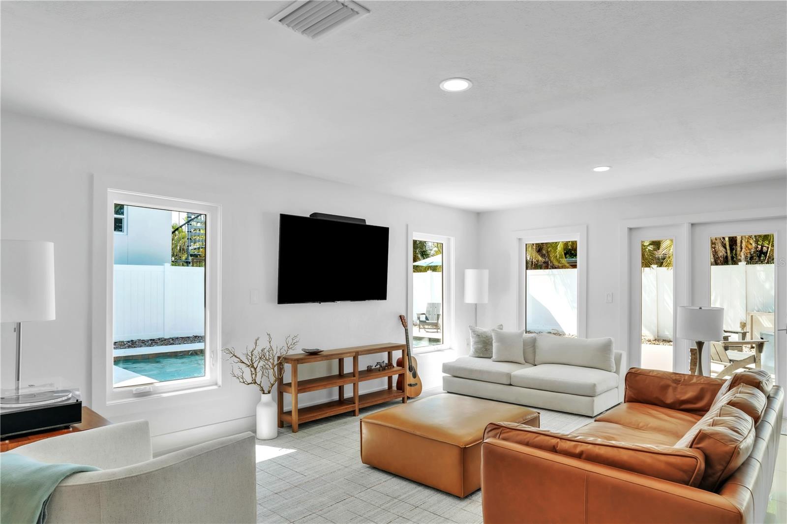 Image 10 of 35 For 349 Belleair Drive Ne
