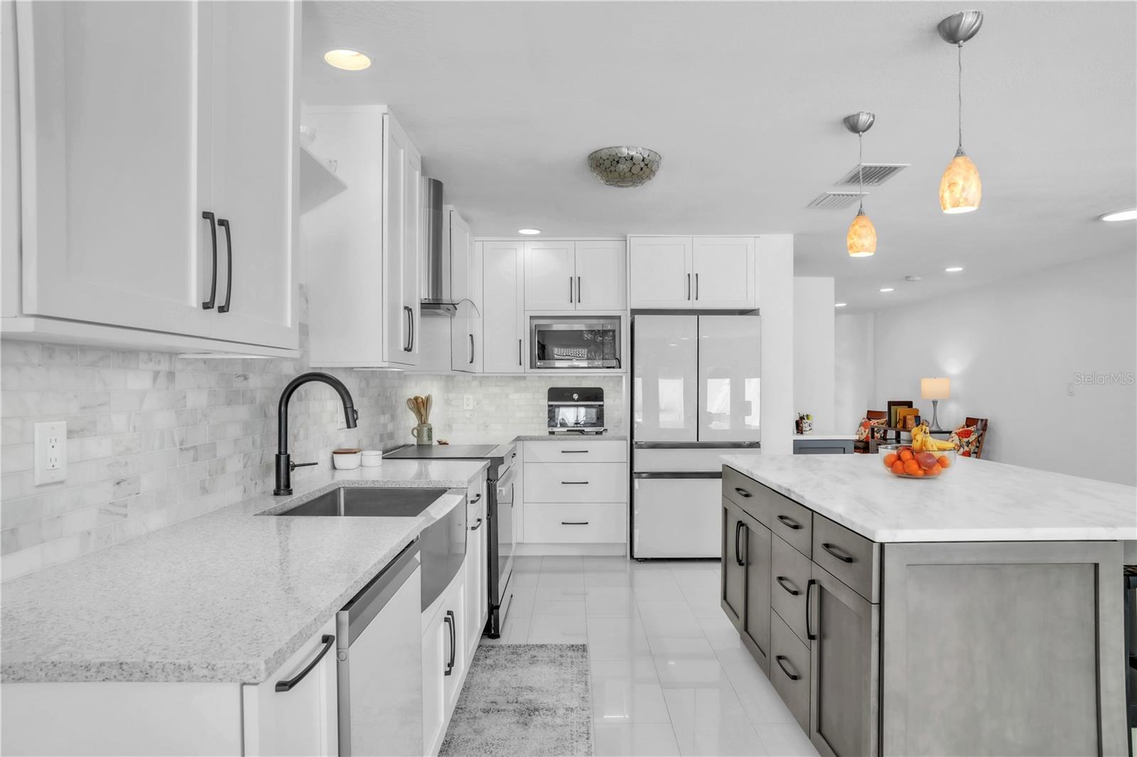 Image 16 of 35 For 349 Belleair Drive Ne