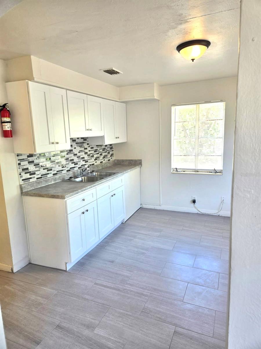 Image 6 of 12 For 3405 21st Avenue 1