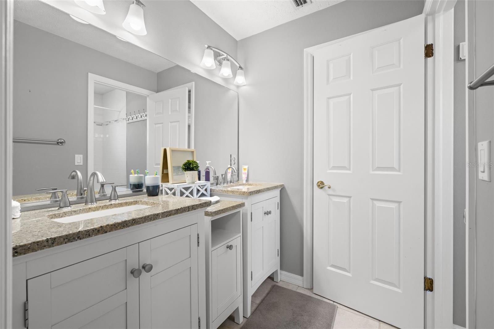 Image 40 of 60 For 15112 Golden Eagle Way