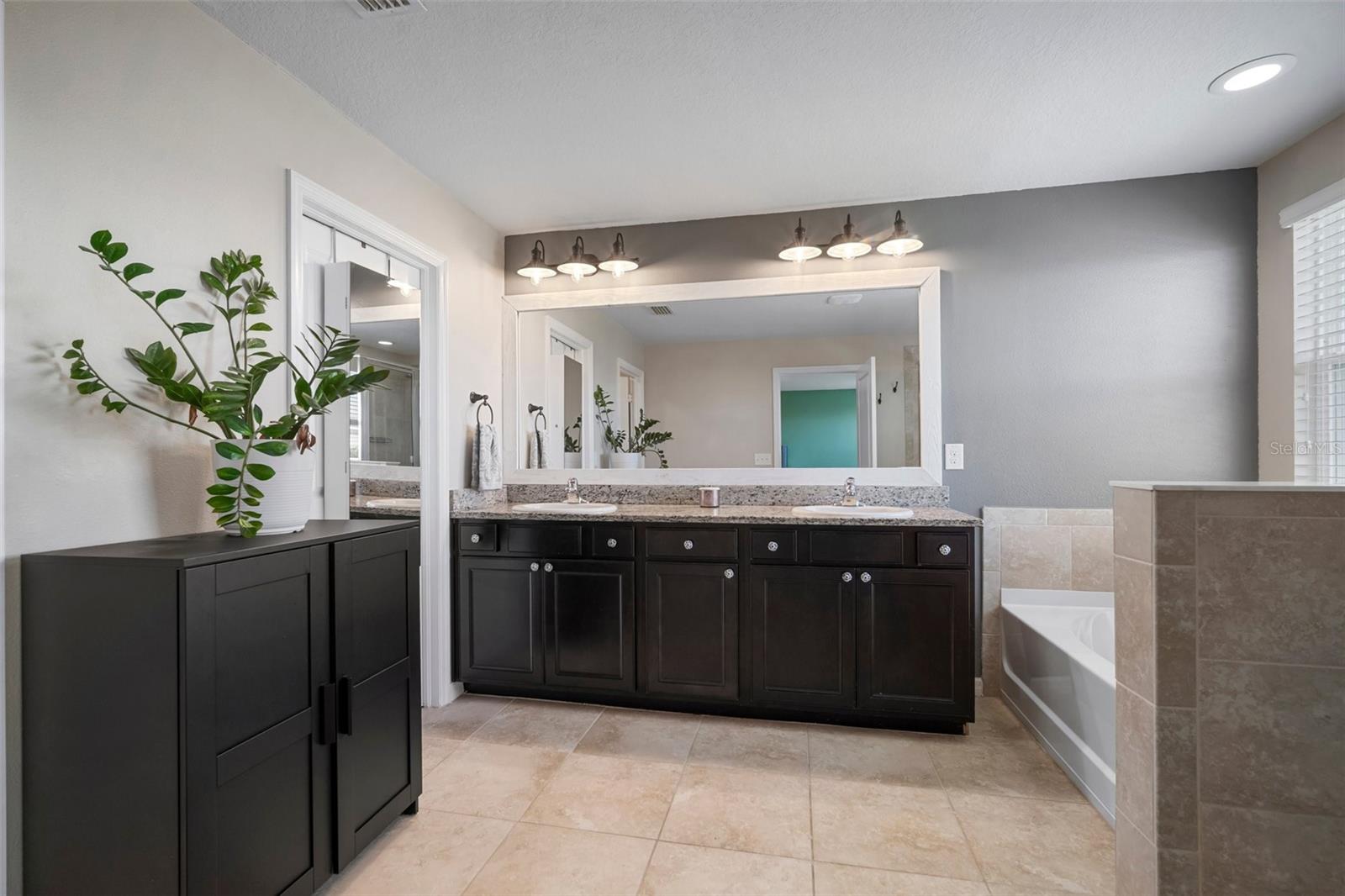 Image 43 of 86 For 6413 Triton Lane