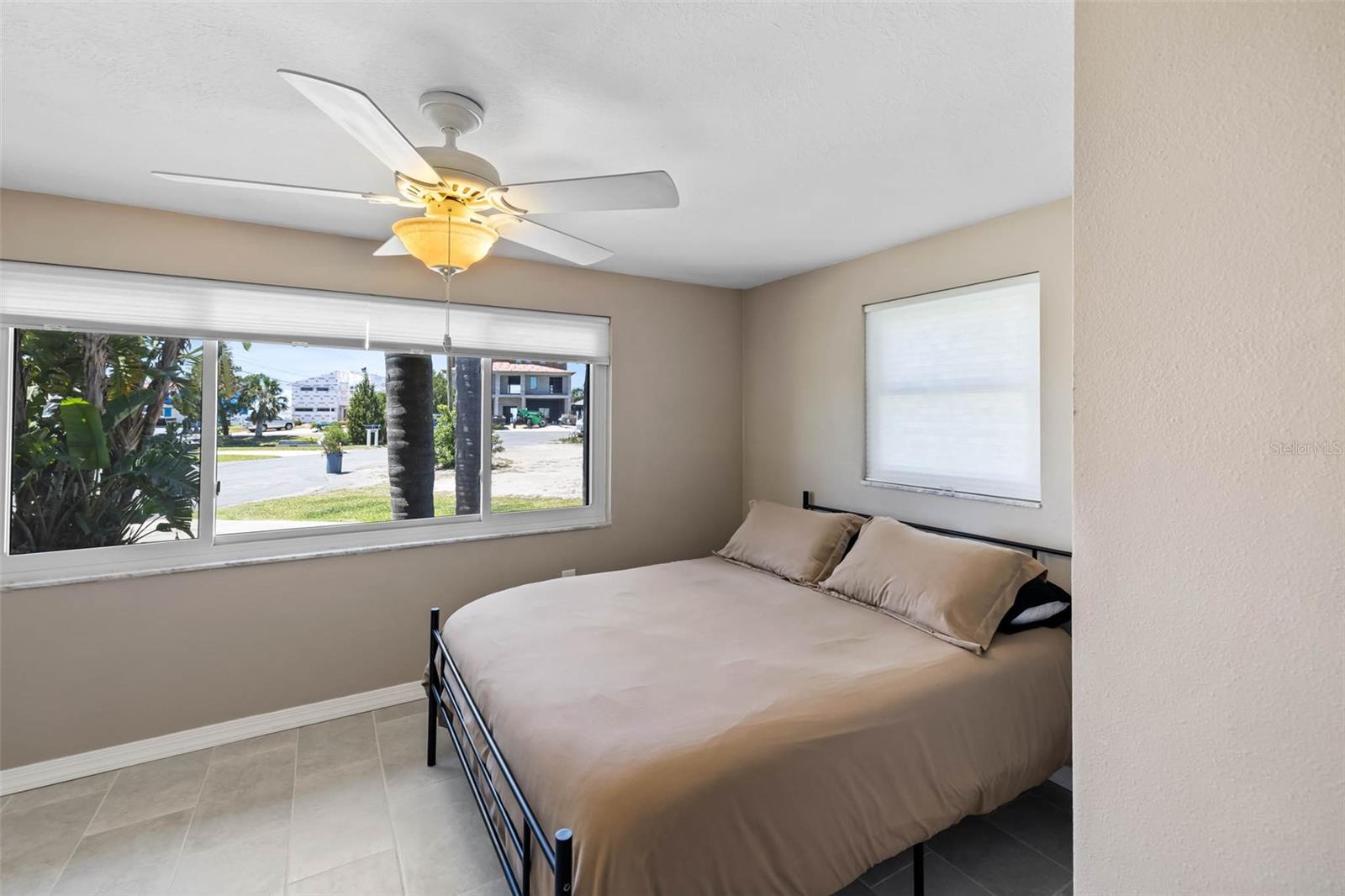 Image 32 of 47 For 3085 Bayfront Circle