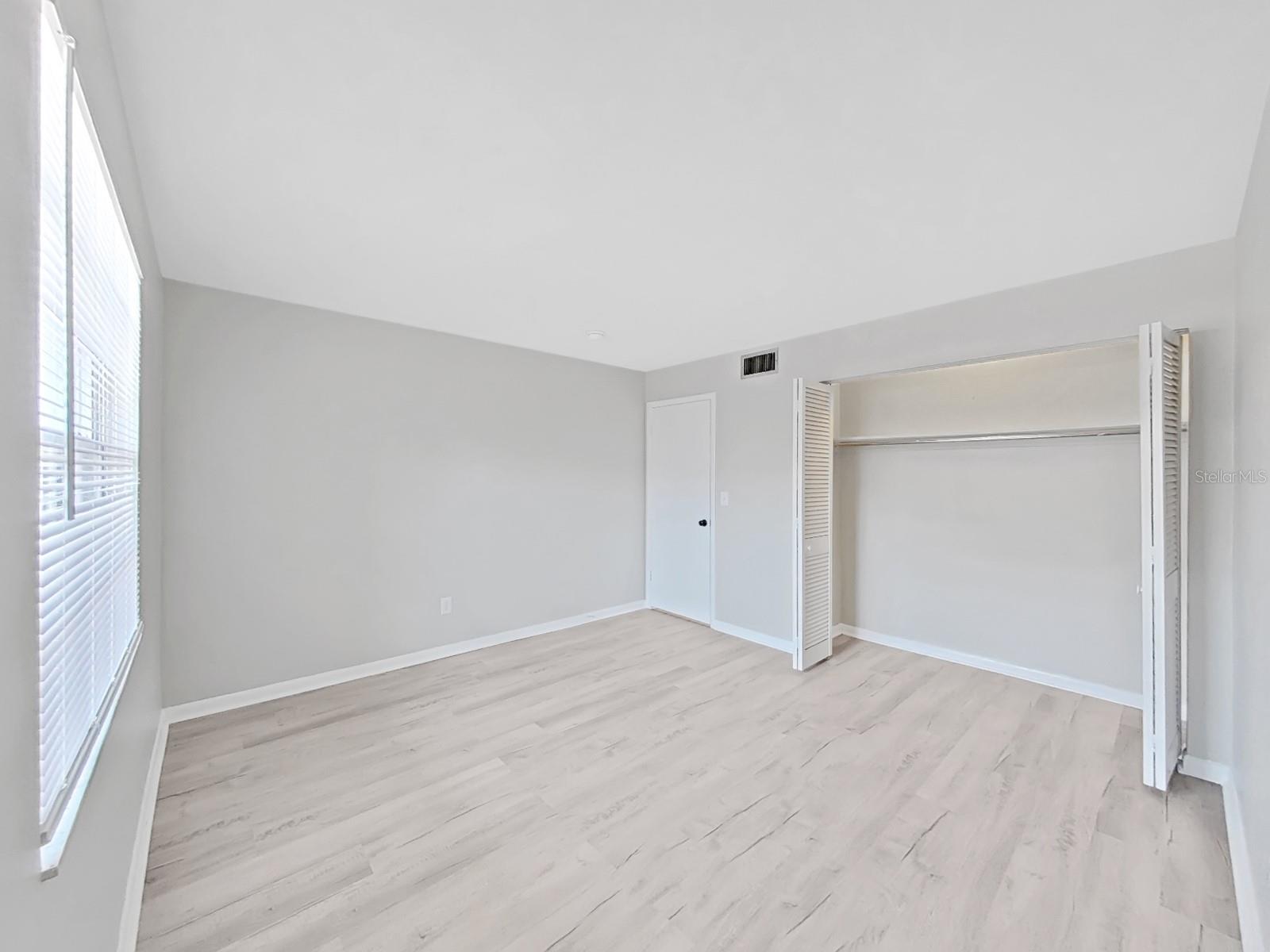 Image 20 of 25 For 100 Glennes Lane 108