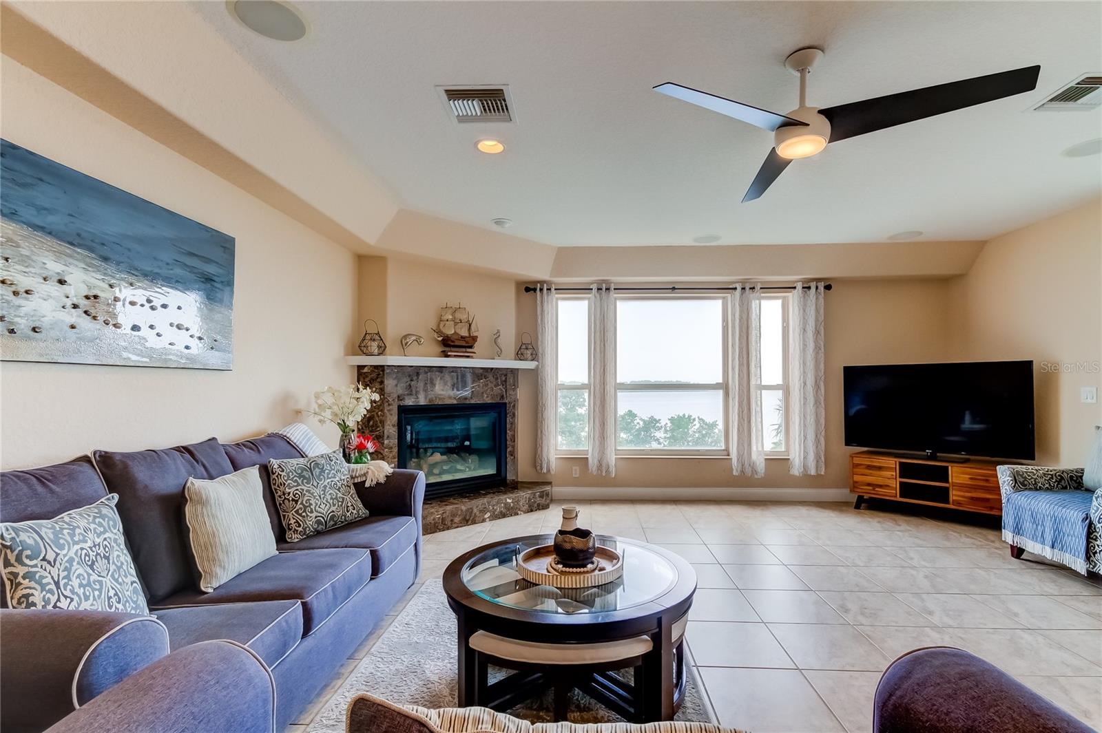 Image 11 of 77 For 1661 Sea Breeze Drive