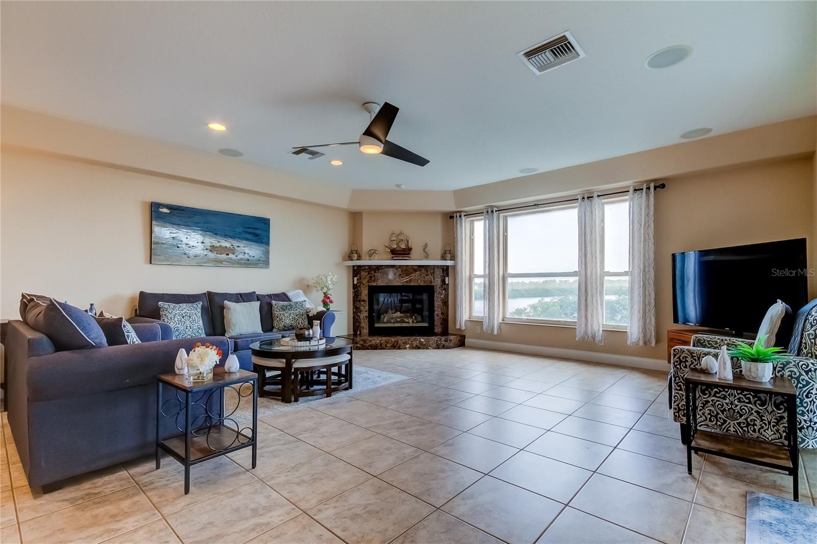 Image 12 of 77 For 1661 Sea Breeze Drive