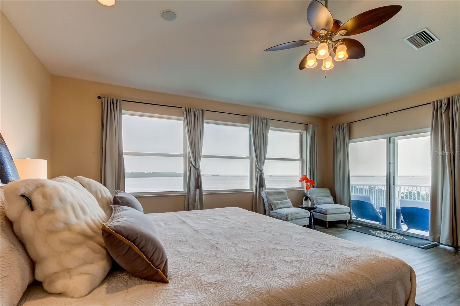 Image 30 of 77 For 1661 Sea Breeze Drive