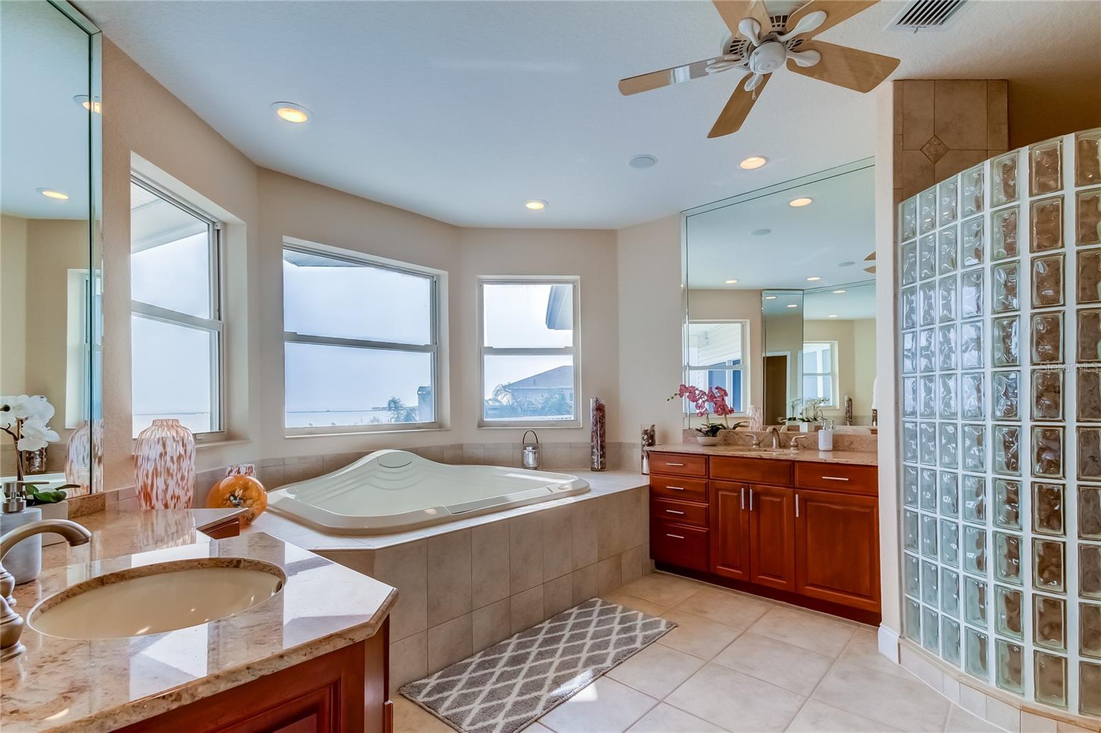 Image 31 of 77 For 1661 Sea Breeze Drive