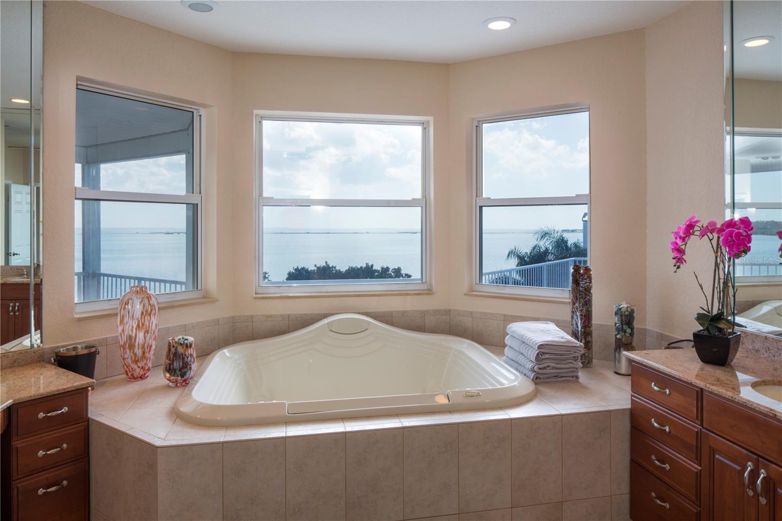 Image 32 of 77 For 1661 Sea Breeze Drive