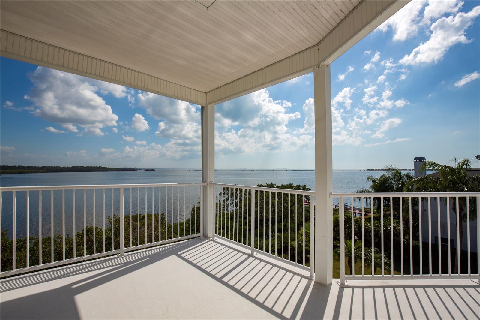 Image 39 of 77 For 1661 Sea Breeze Drive