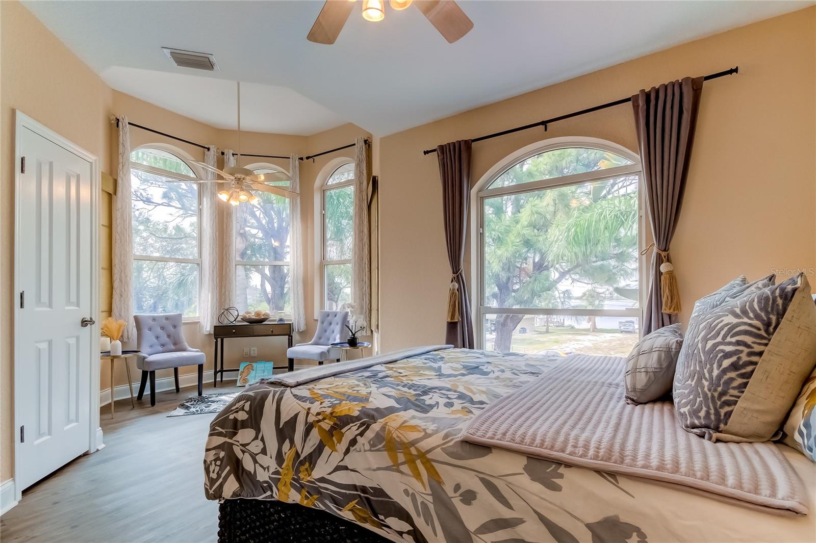 Image 47 of 77 For 1661 Sea Breeze Drive