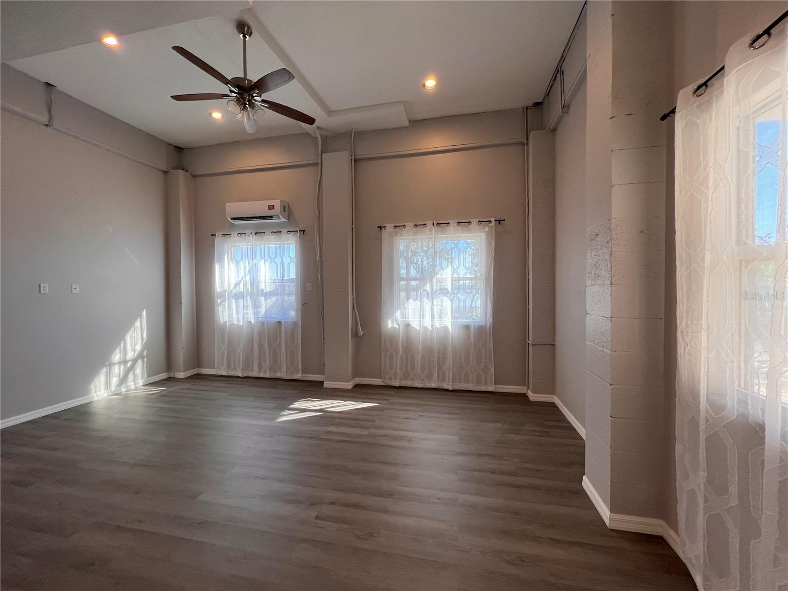 Image 60 of 77 For 1661 Sea Breeze Drive