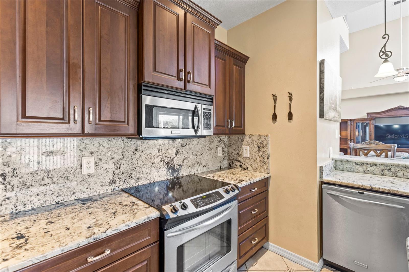 Image 17 of 67 For 11503 Whispering Hollow Drive