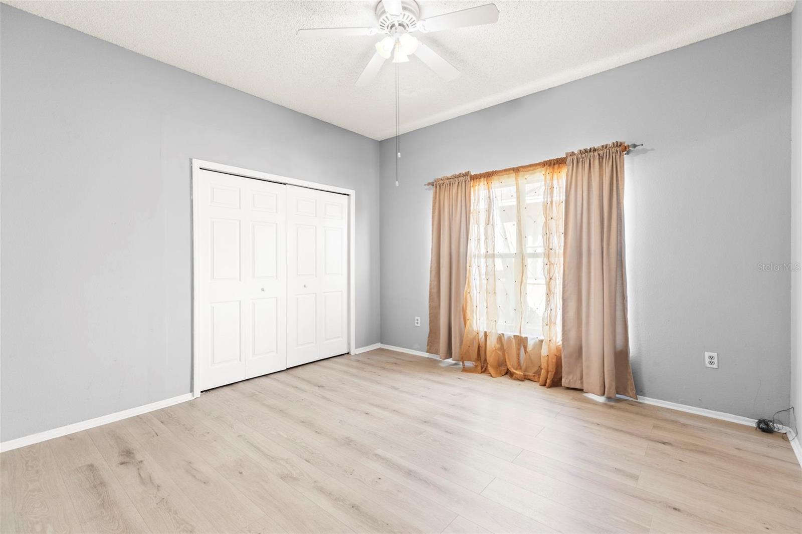 Image 27 of 67 For 11503 Whispering Hollow Drive