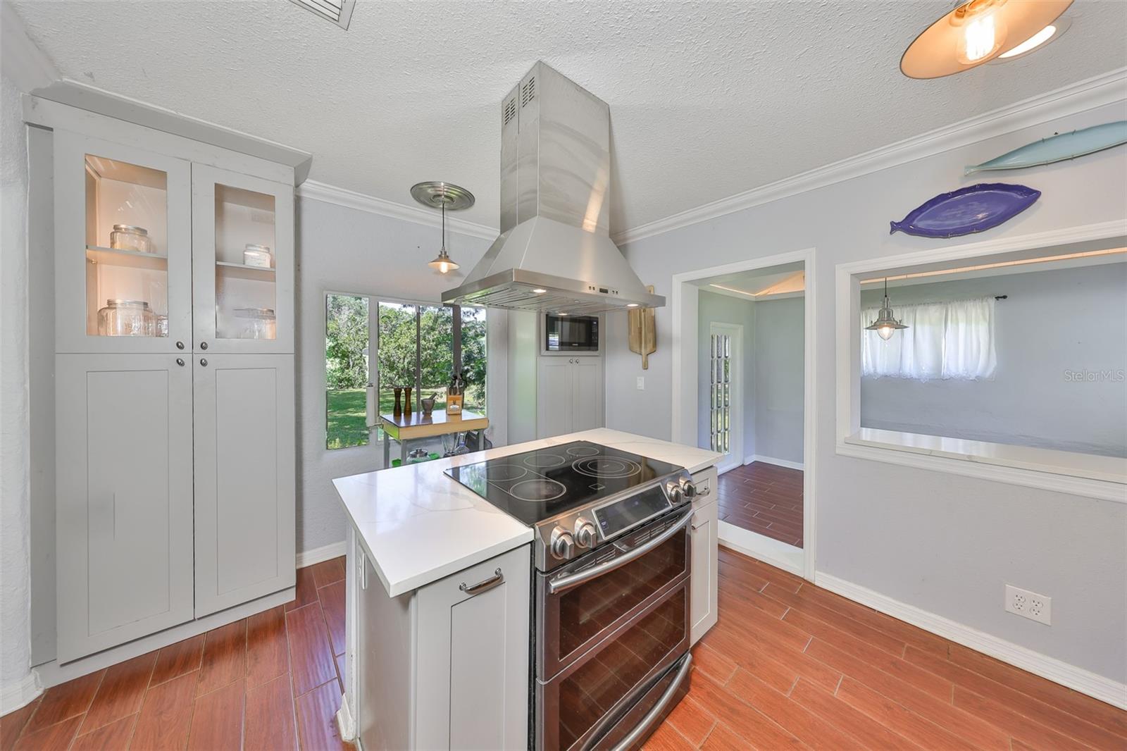 Image 11 of 68 For 10824 Palmetto Street