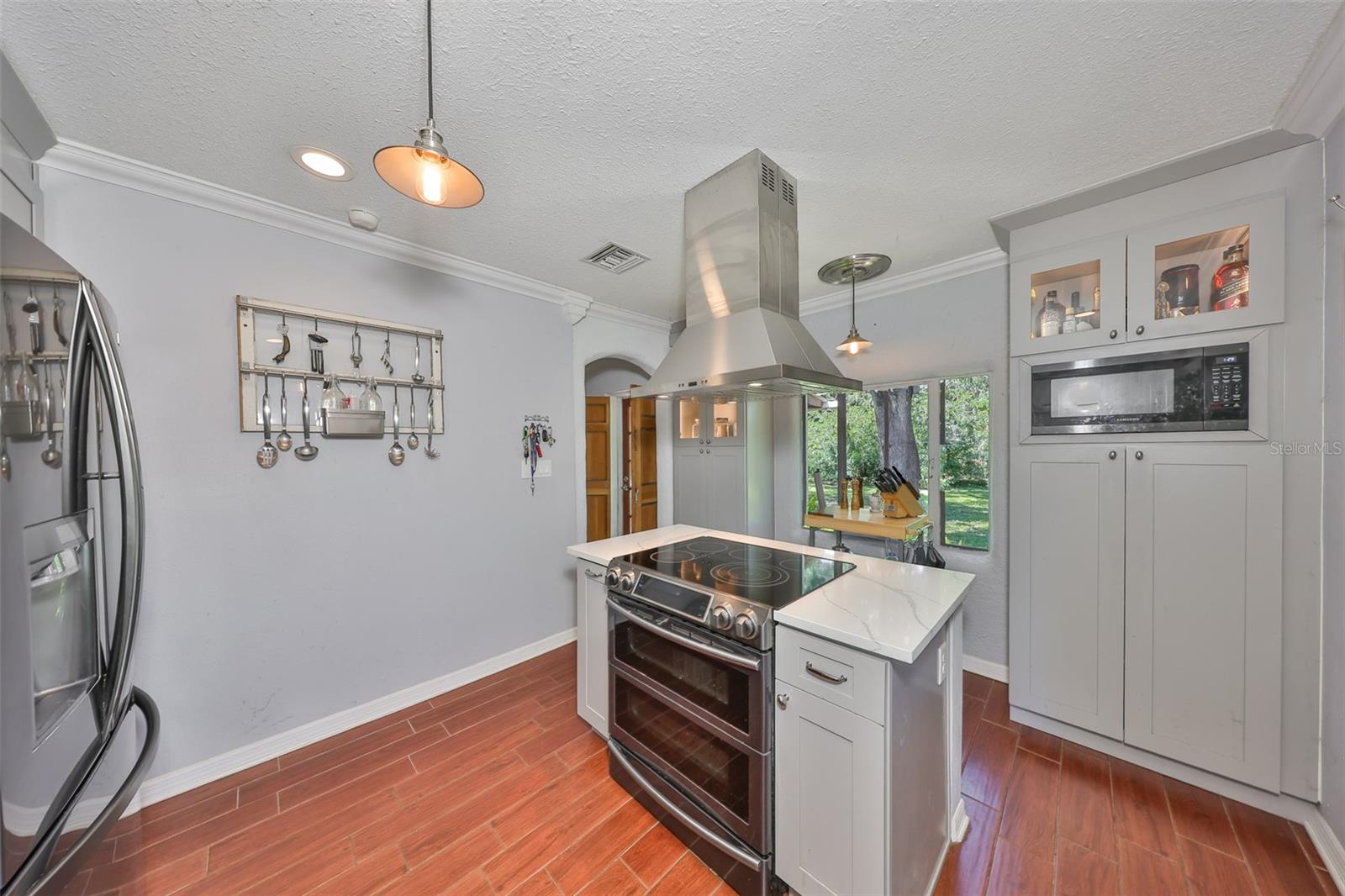 Image 13 of 68 For 10824 Palmetto Street