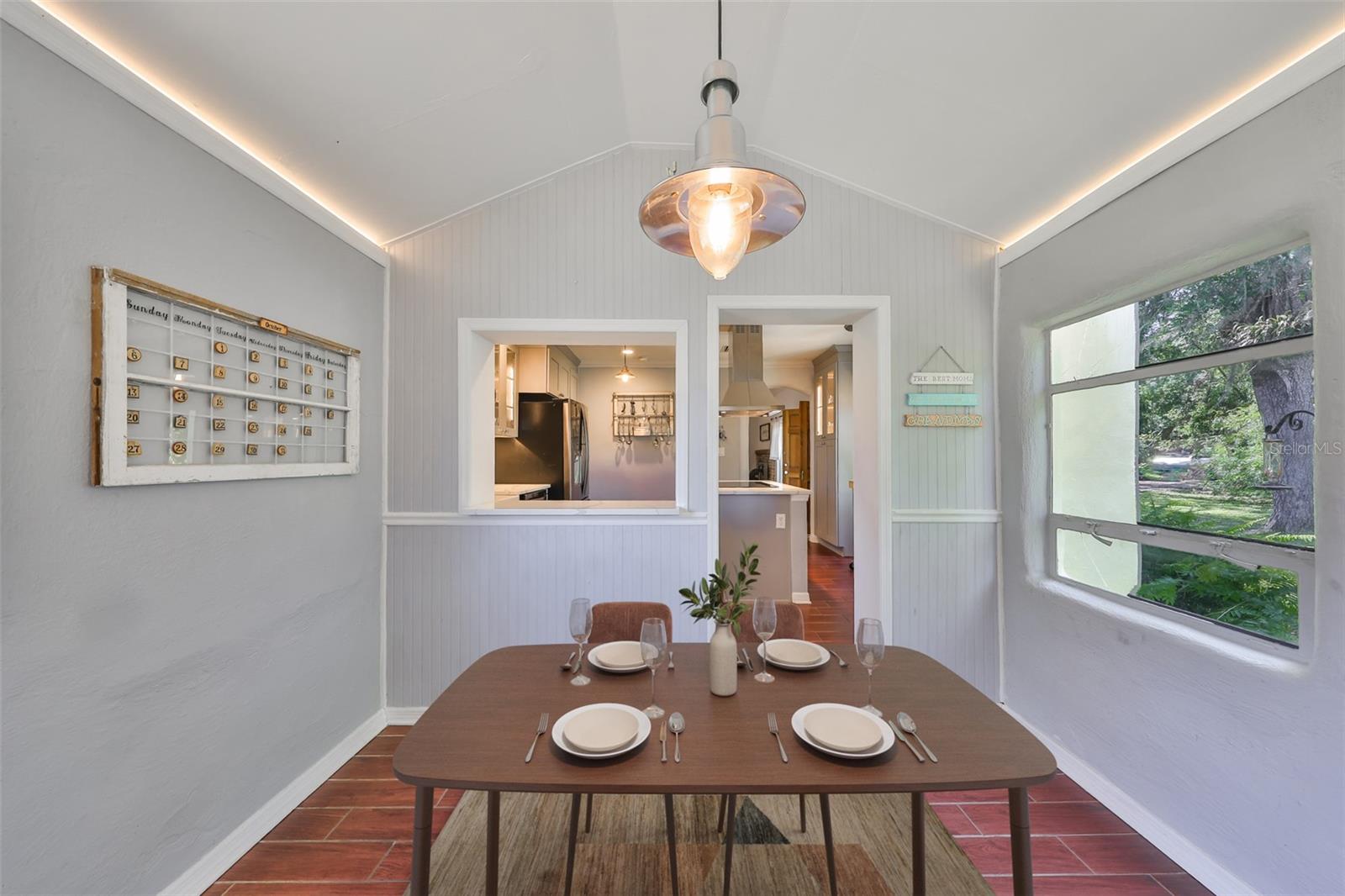 Image 17 of 68 For 10824 Palmetto Street