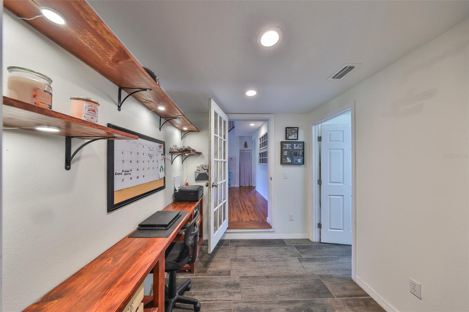Image 18 of 68 For 10824 Palmetto Street