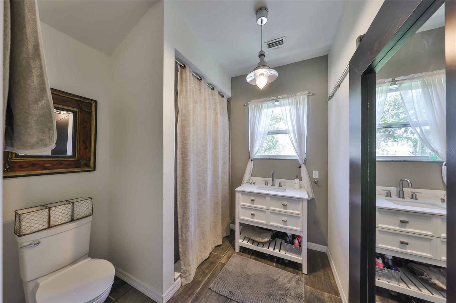 Image 22 of 68 For 10824 Palmetto Street