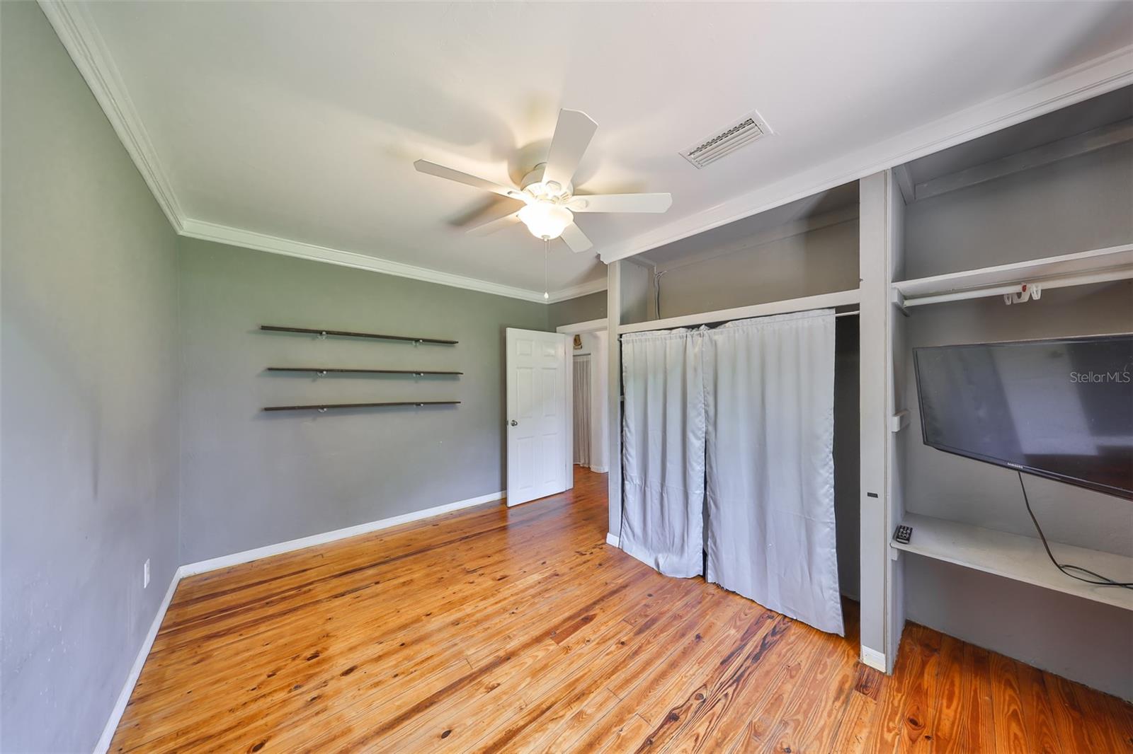 Image 29 of 68 For 10824 Palmetto Street