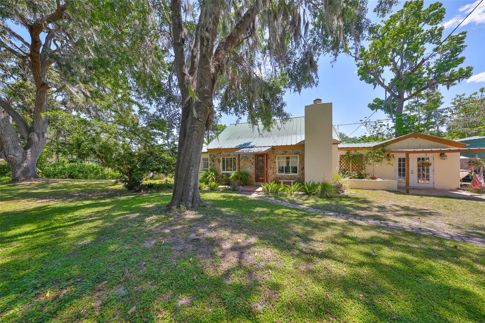 Image 3 of 68 For 10824 Palmetto Street
