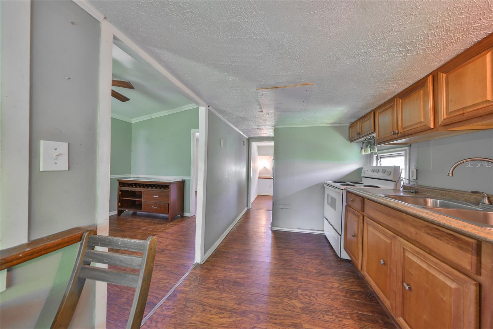 Image 51 of 68 For 10824 Palmetto Street