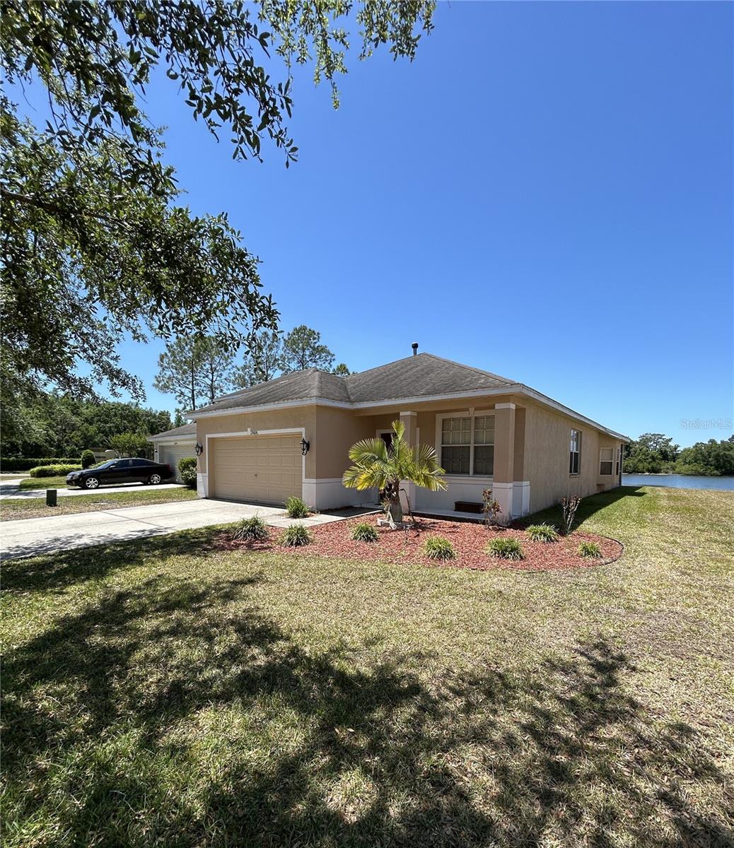Listing photo id 0 for 20606 Whitewood Way
