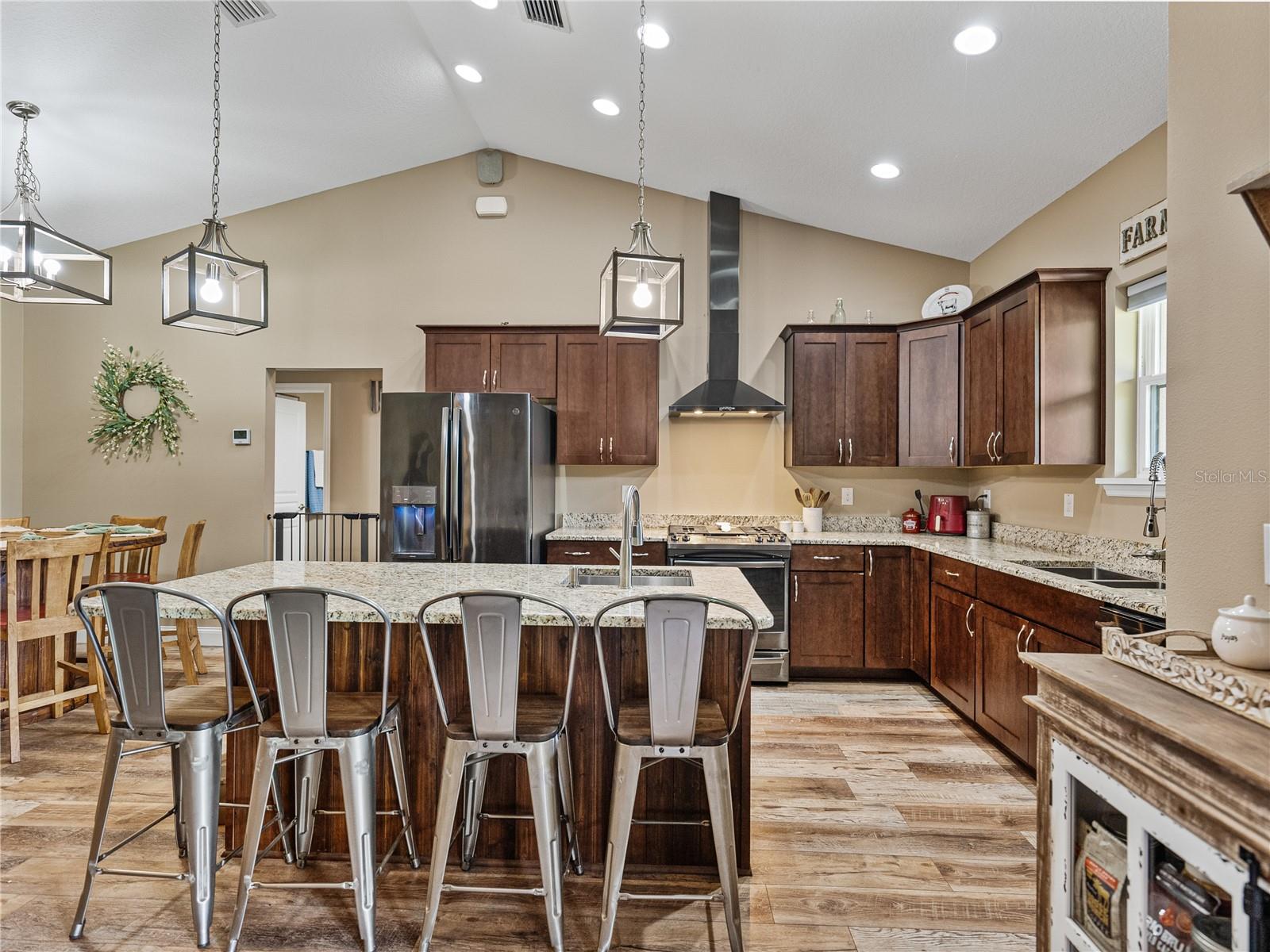 Listing photo id 17 for 35657 Ashley Lane
