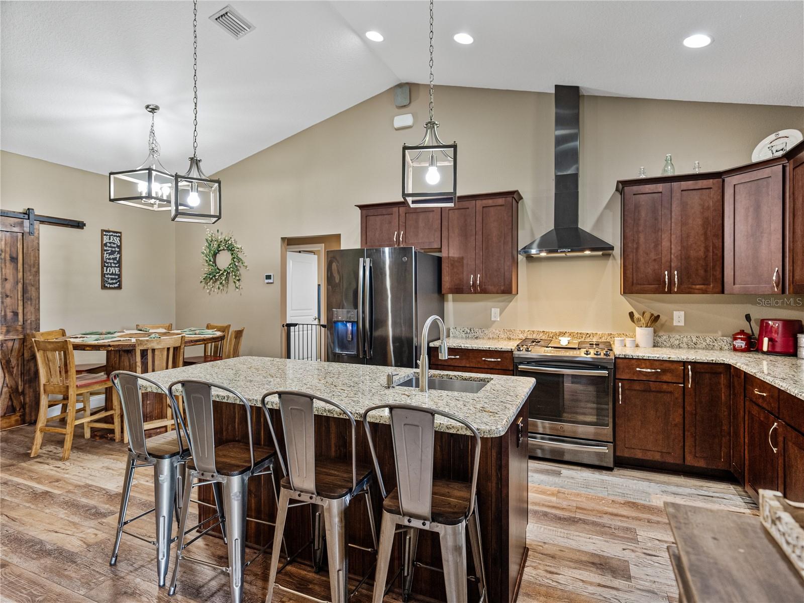 Listing photo id 18 for 35657 Ashley Lane